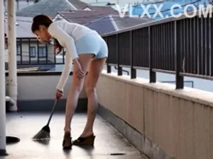 ?? [Không kiểm duyệt] Cặp đôi trẻ tán tỉnh quan hệ tình dục trực tiếp cho bạn bè sói xem, để lộ khuôn mặt, tất lụa trắng, cám dỗ gợi cảm, lời nói tục tĩu, tán tỉnh tương tác, quan hệ tình dục bằng miệng, gậy AV dương vật lớn, nhiều kiểu thổi kèn khác nhau